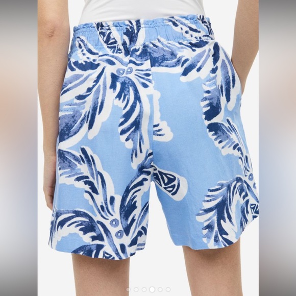 H&M Linen-blend Pull-on Shorts blue and white - medium - Picture 3 of 7